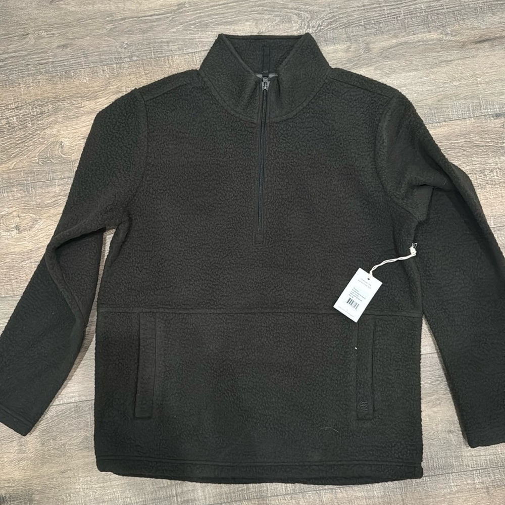Free Fly 1/2 zip pullover for men - Size Medium
color onyx